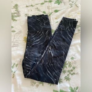Marble design leggings xs from Marshall’s
